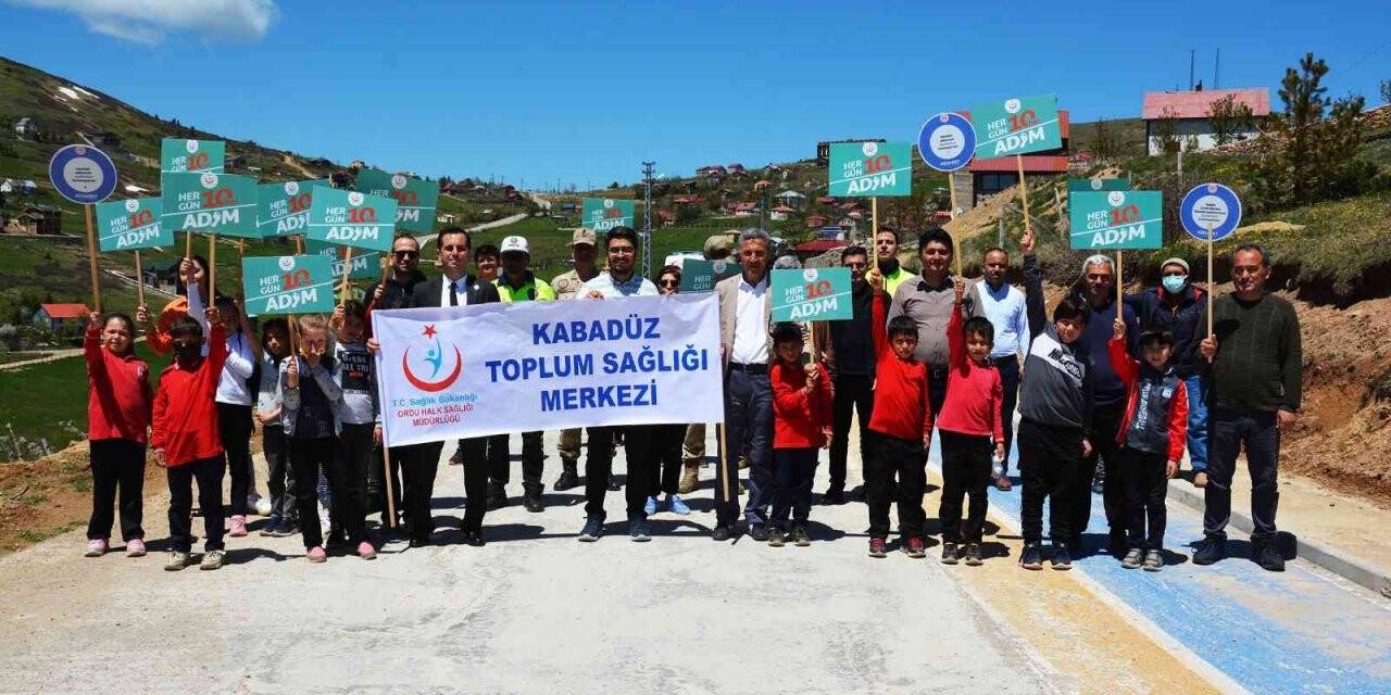 2 bin rakımlı yaylada sağlık yürüyüşü