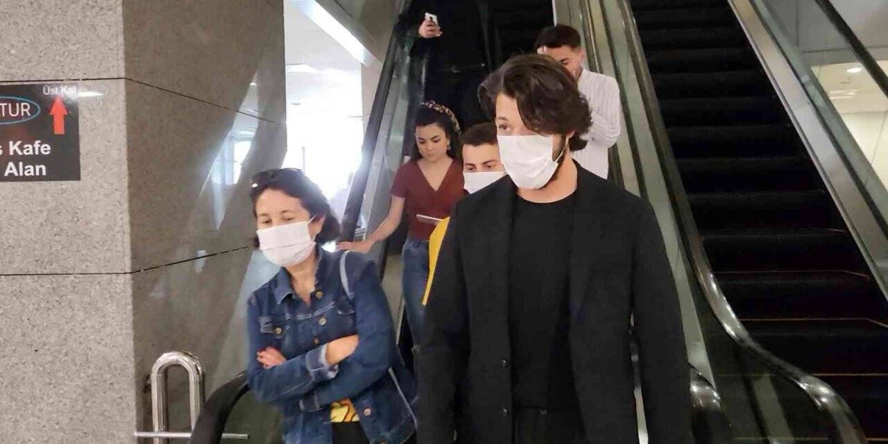 Kubilay Aka’nın ‘uyurken fotoğraf paylaşma’ davası düştü