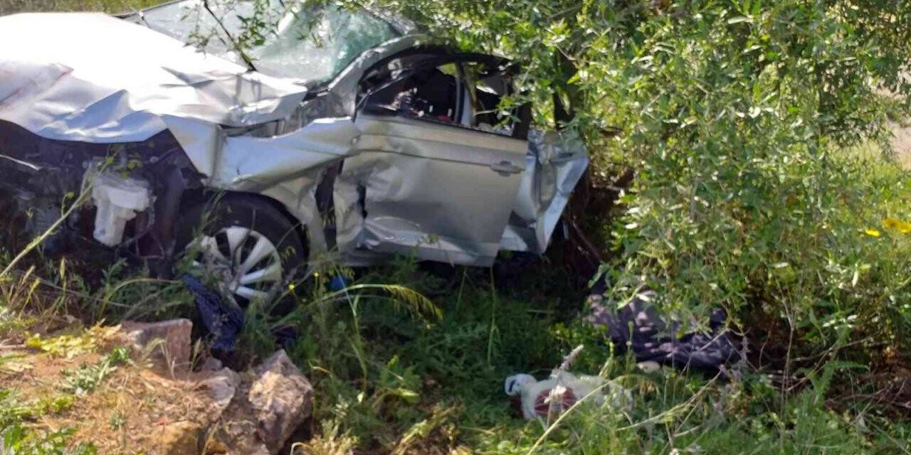 Balıkesir’de trafik kazası; 1 ölü 2 yaralı