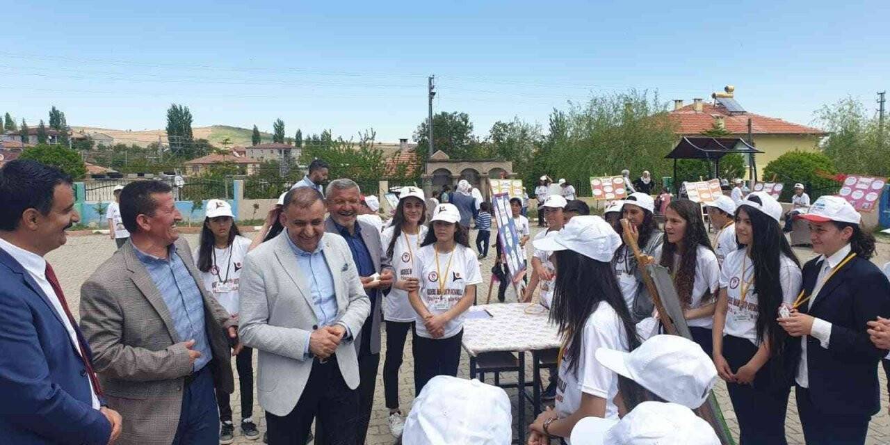 Tomarza’da 4006 TÜBİTAK Bilim Fuarı’na yoğun ilgi