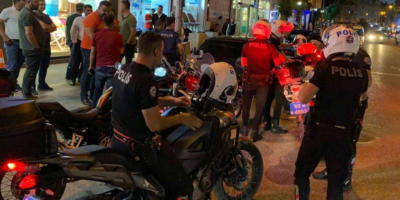 Bıçaklı saldırıya uğrayan genç yaralandı