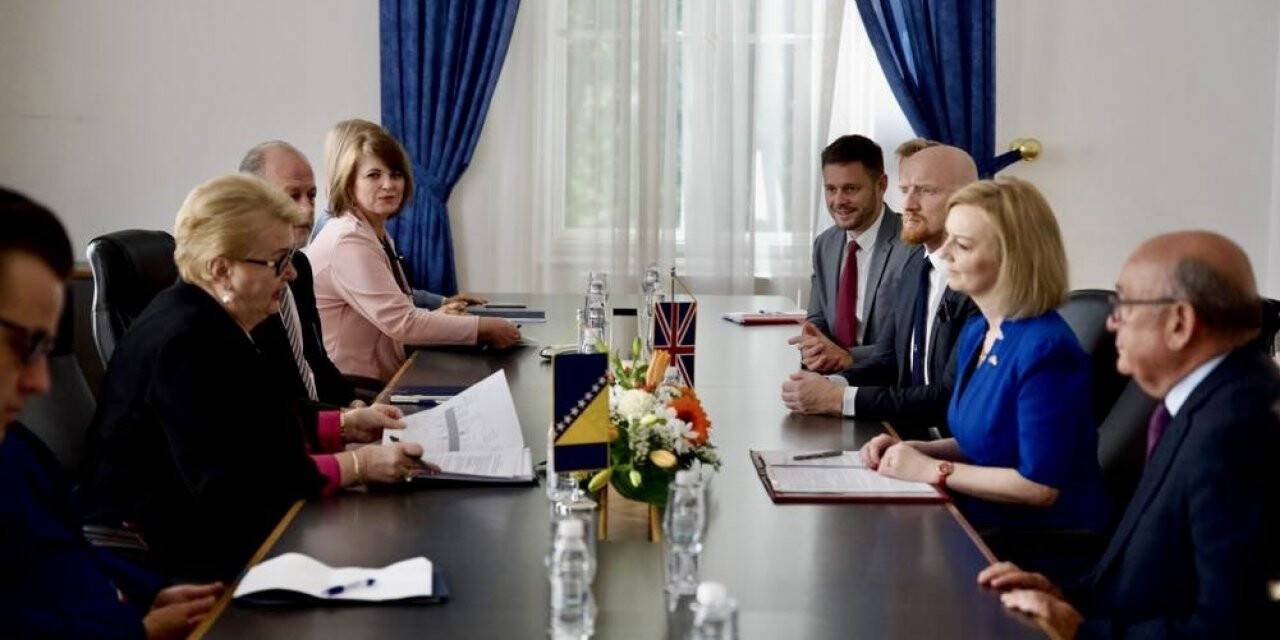 İngiltere Dışişleri Bakanı Truss: “Putin, Ukrayna’da kaybetmeli”