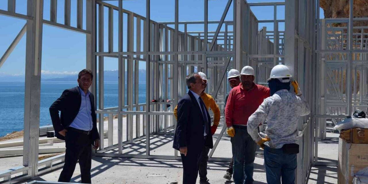 Adilcevaz’daki ‘Su Sporları Merkezi ve Dalış Okulu’ inşaatı hızla yükseliyor