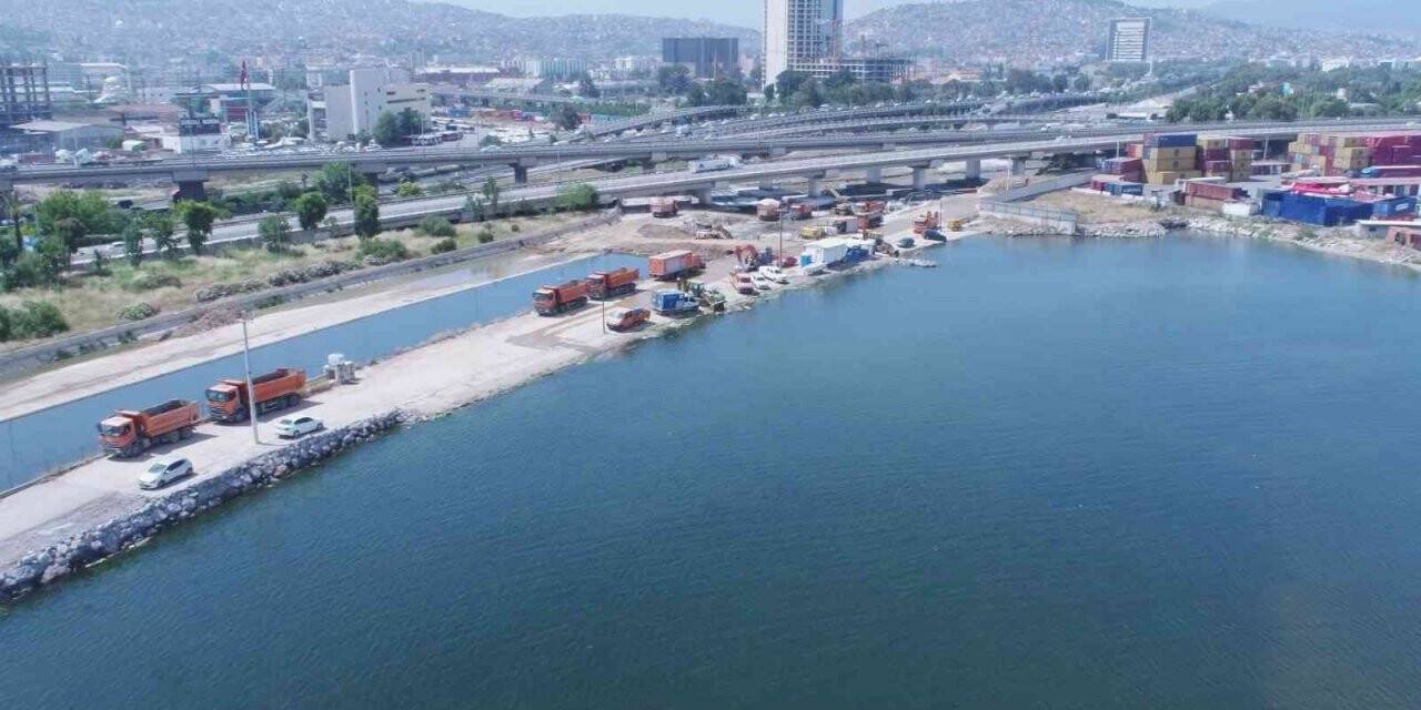 İzmir’de "koku"ya karşı atak