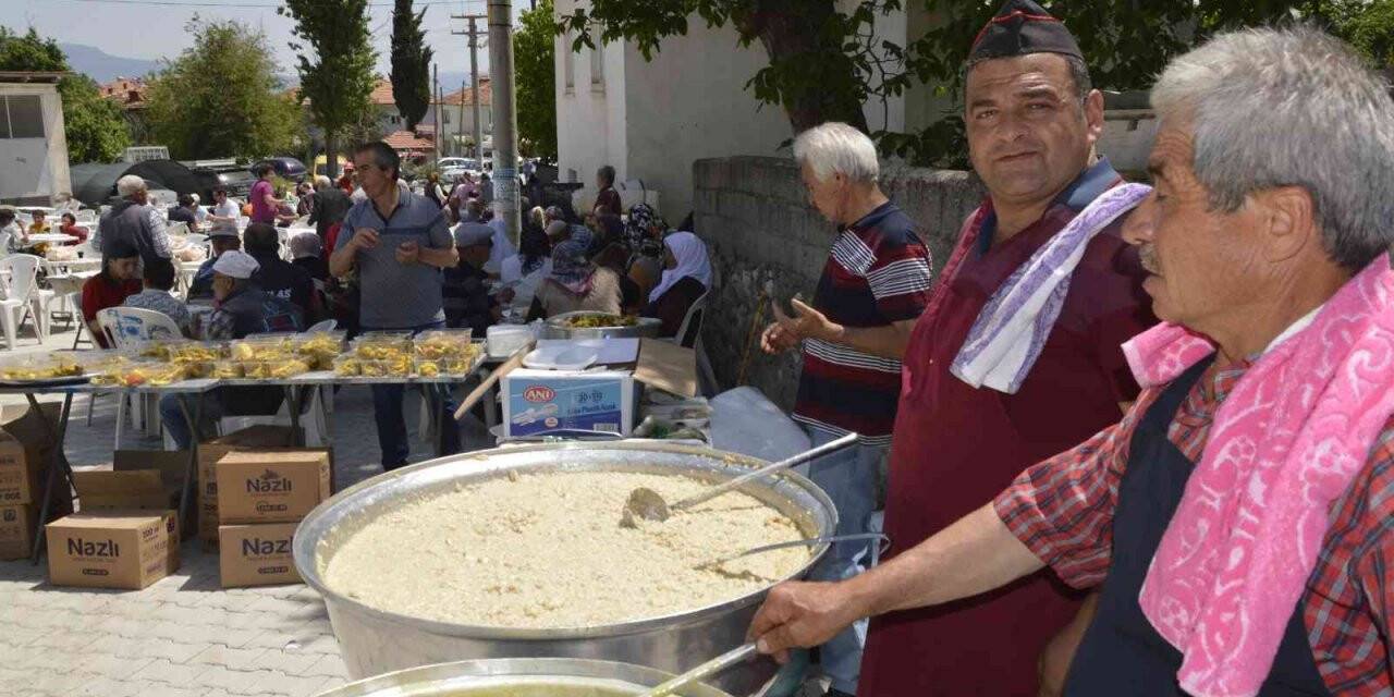 Etli aş sofrasında yağmur duası yapıldı