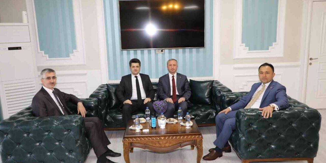 Milli Eğitim Bakan Yardımcısı Yılmaz, Patnos ve Tutak ilçelerini ziyaret etti