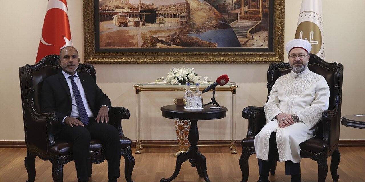 Diyanet İşleri Başkanı Erbaş, Maldivler İslam İşleri Bakanı Zahir’i kabul etti