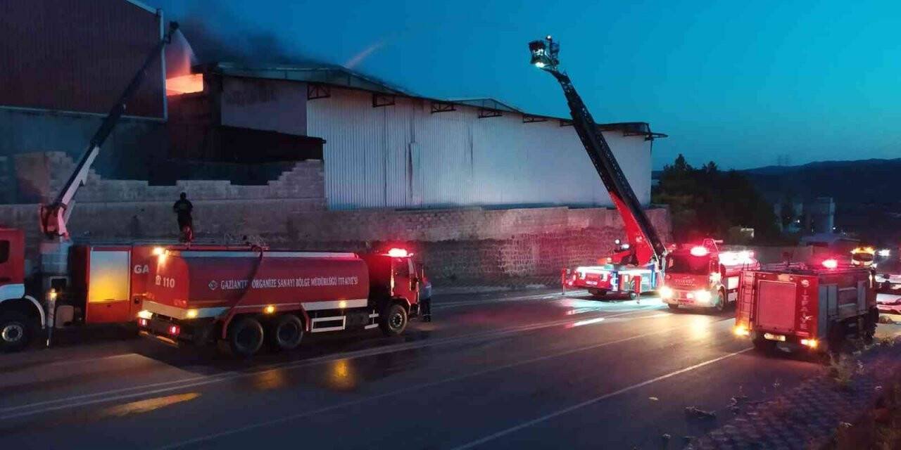 Gaziantep’te halı fabrikasında korkutan yangın