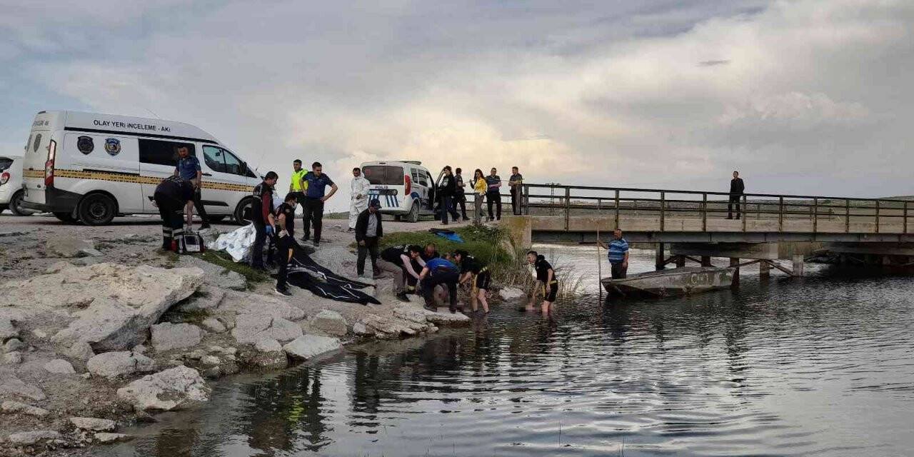 Serinlemek için girdikleri nehirden cansız bedenleri çıktı