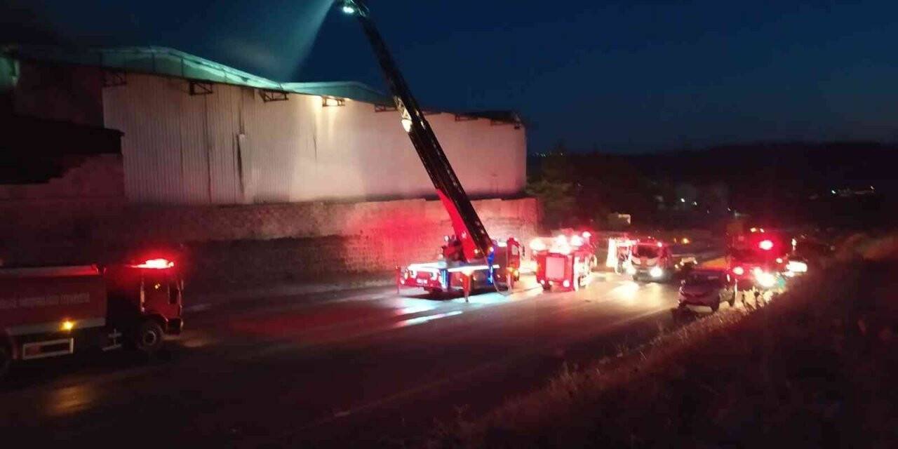 Gaziantep’teki fabrika yangını 4 saatte kontrol altına alındı