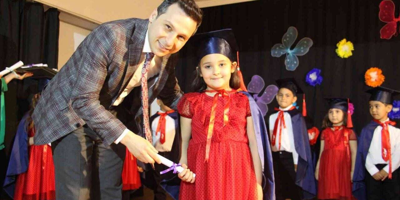 Dumlupınar’da ana sınıfı öğrencilerinin mezuniyet sevinci