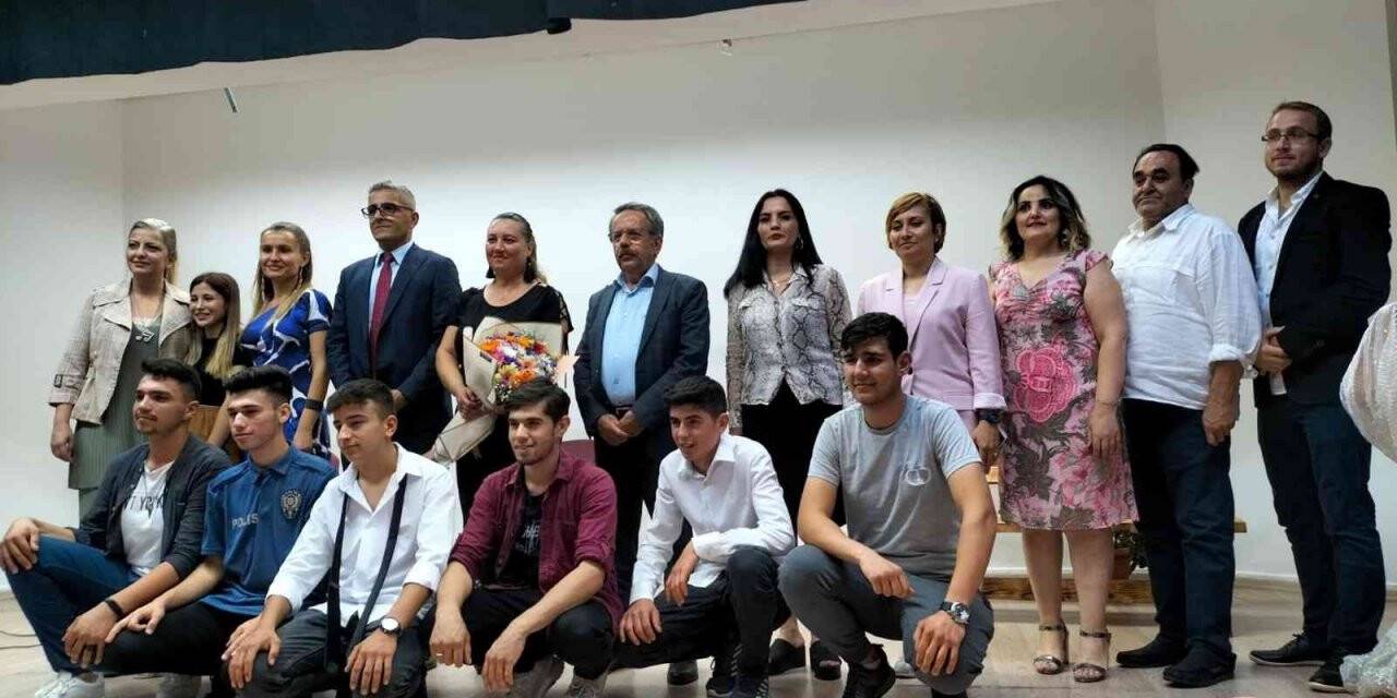 Köyceğiz Mesleki ve Teknik Anadolu Lisesi’nden yılsonu gösterisi