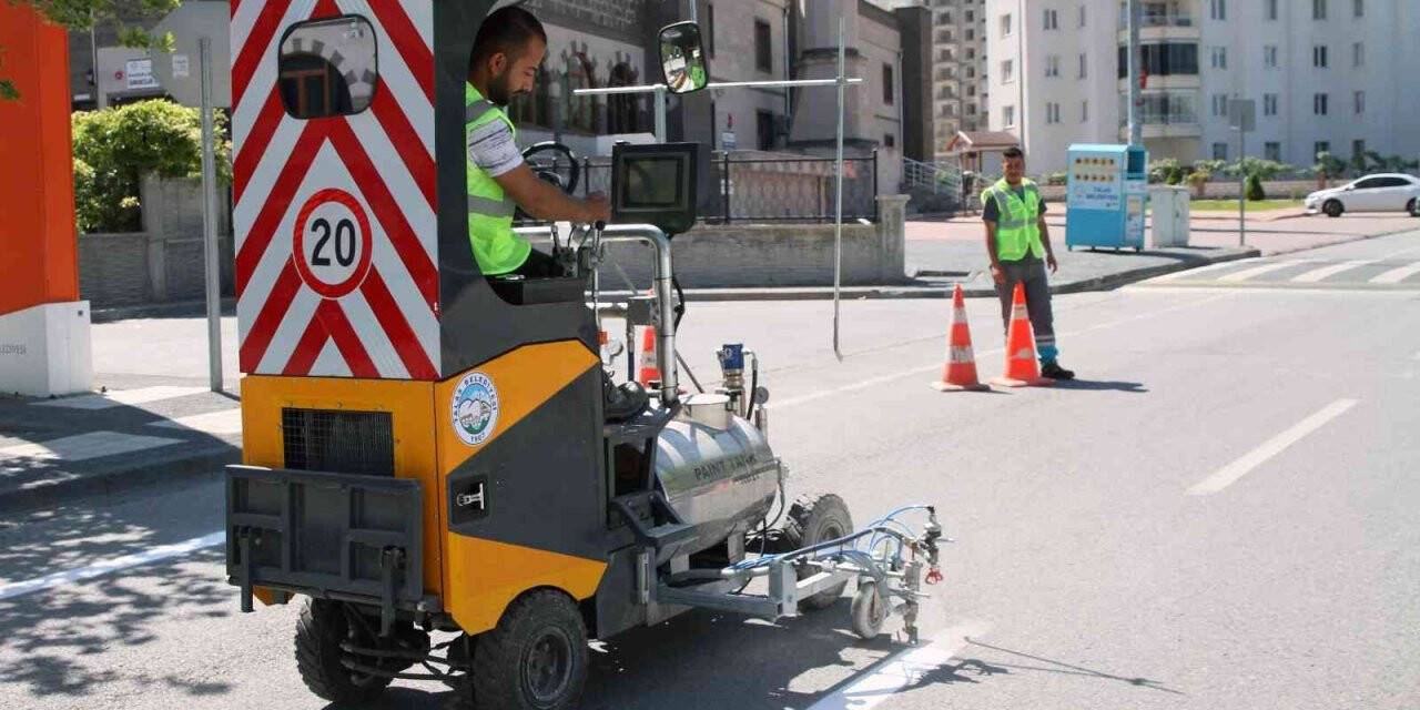 Talas Belediyesi kendi yolunu çizecek