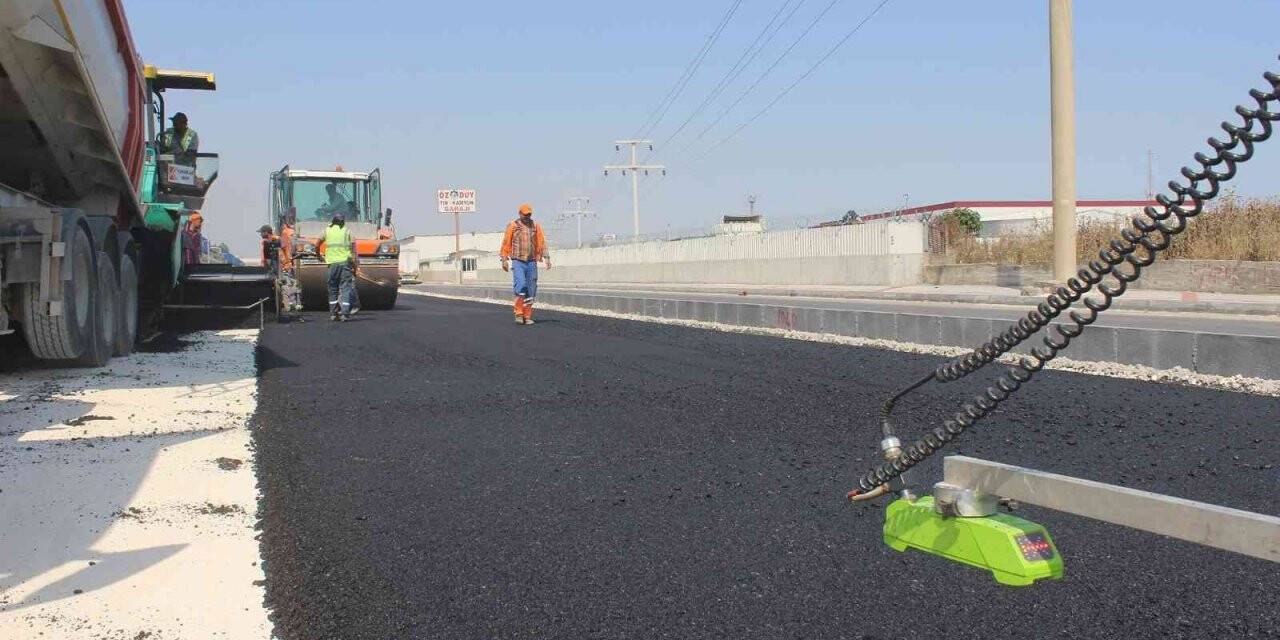 Özgürlük ve Çilek mahallelerindeki yenileme çalışmaları sürüyor
