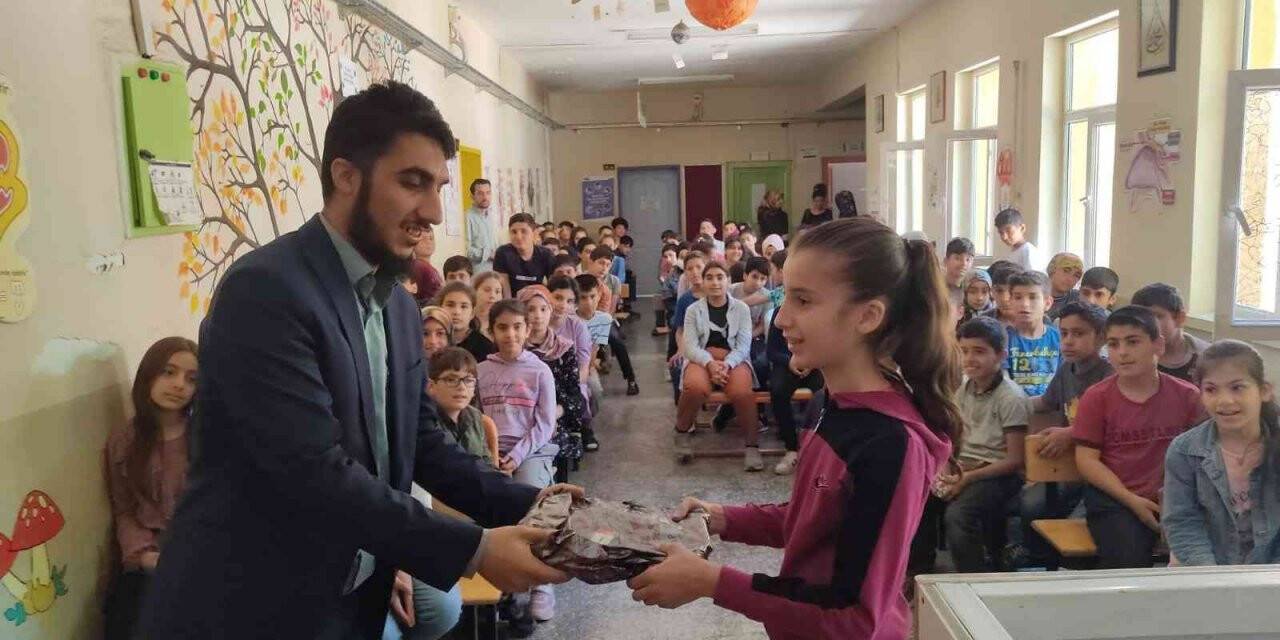Dicle İlçe Müftüsü Azad Akın öğrencilere seminer verdi