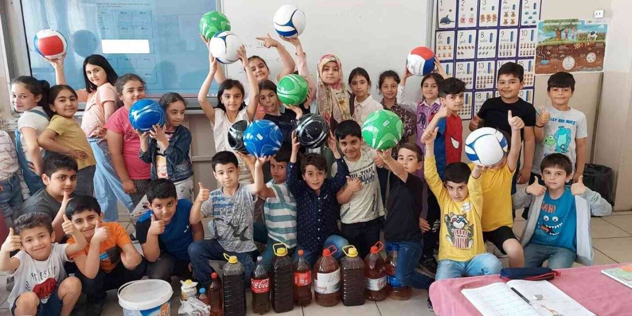 Diyarbakırlı öğrenciler atık yağları okula götürdü, topu kaptı
