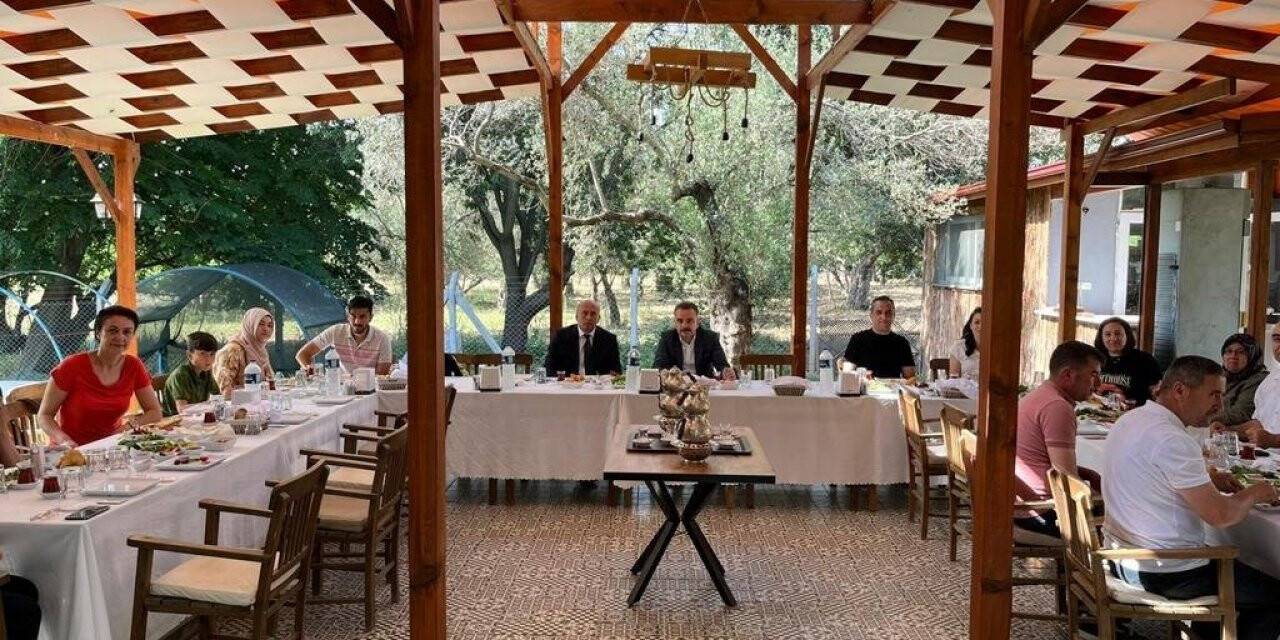 Evde eğitim gören öğrencilerin velileri ile bir araya gelindi