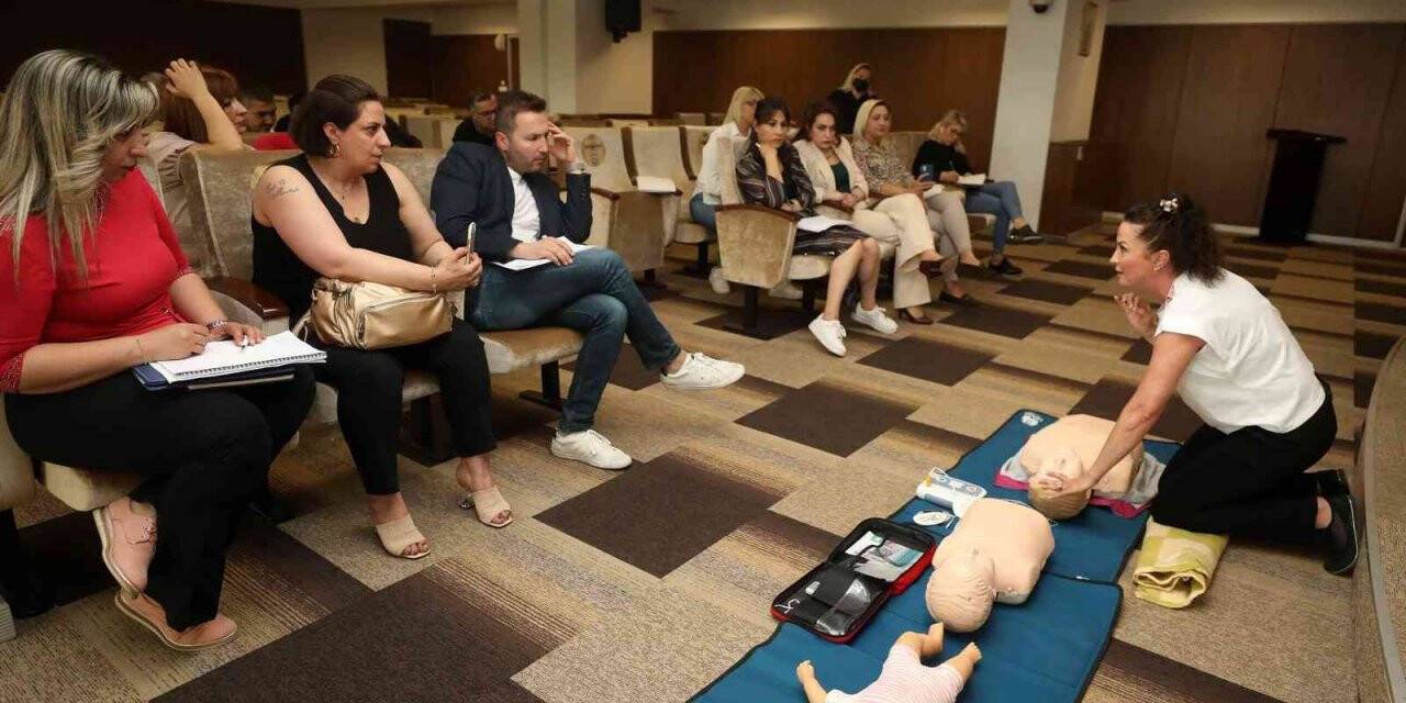 Yenimahalle Belediyesi personeline ilk yardım eğitimi
