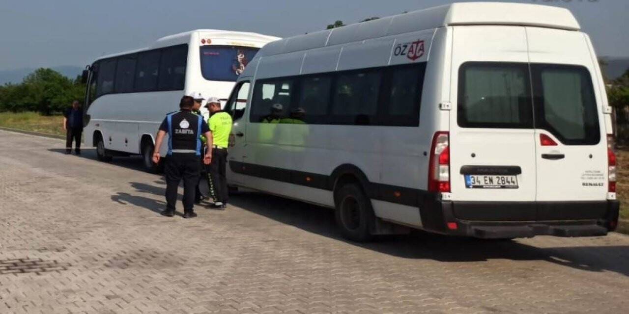 Altınova’da servis araçları denetlendi