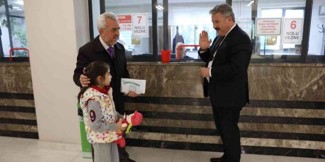 Başkan Palancıoğlu Emlak Vergisini vezneden ödedi