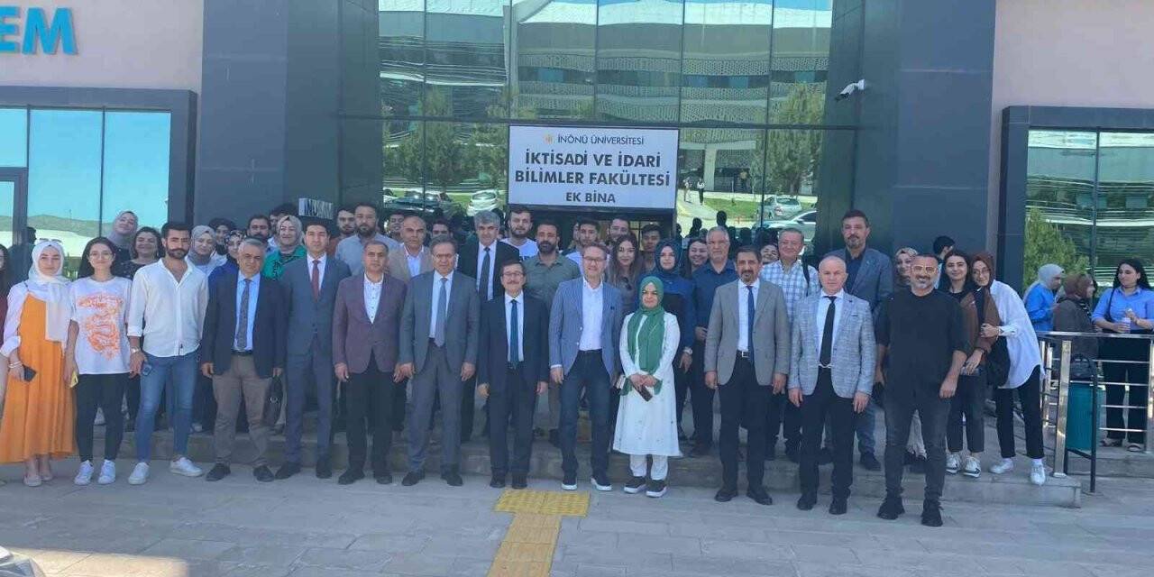 Başkan Kartoğlu İnönü Üniversitesi’nde gençlerle buluştu