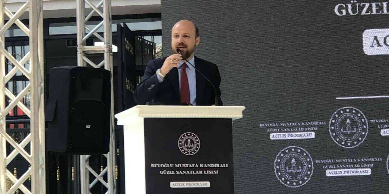 Bakan Özer, Beyoğlu’nda Güzel Sanatlar Lisesinin açılışına katıldı