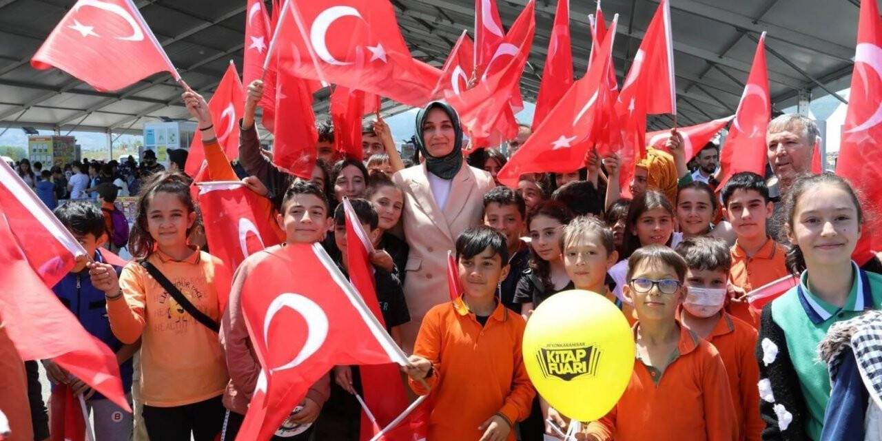 Vali Yiğitbaşı, Türkiye’de ki kitap okuma oranının rakamlarla açıkladı: