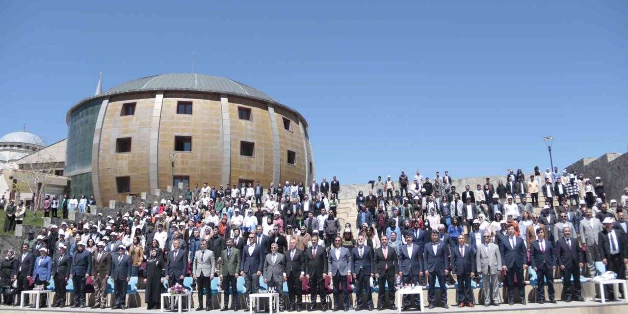 Bitlis’te bahar şenliği