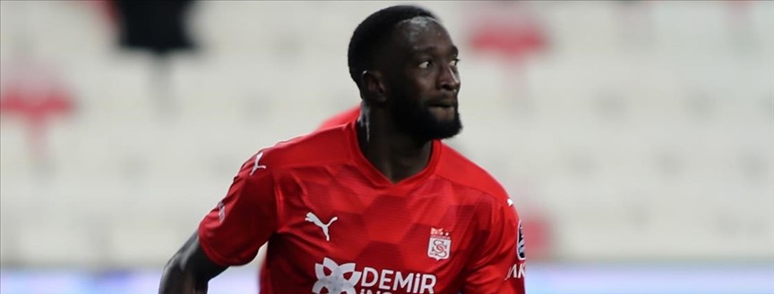 Sivasspor'un ligdeki gol yükünü  Mustapha Yatabare, omuzladı