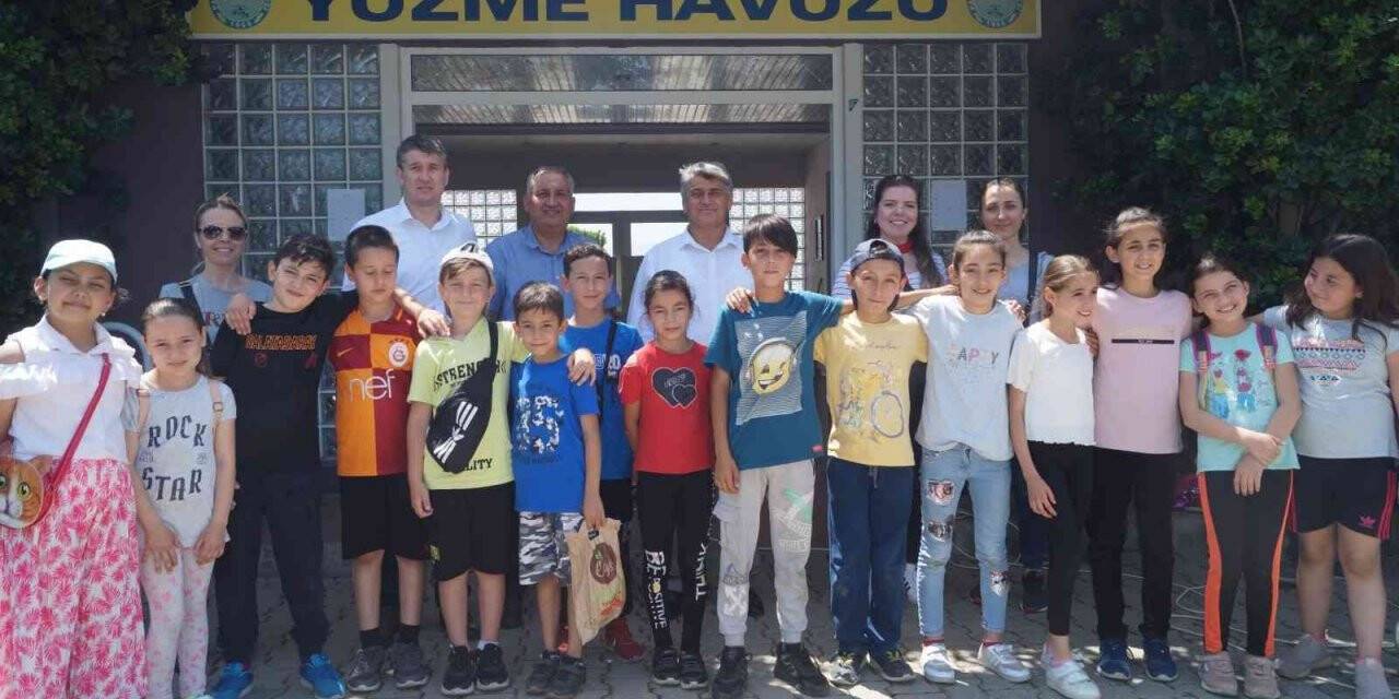 Kuyucak’ta yüzlerce çocuk şenlikte buluştu