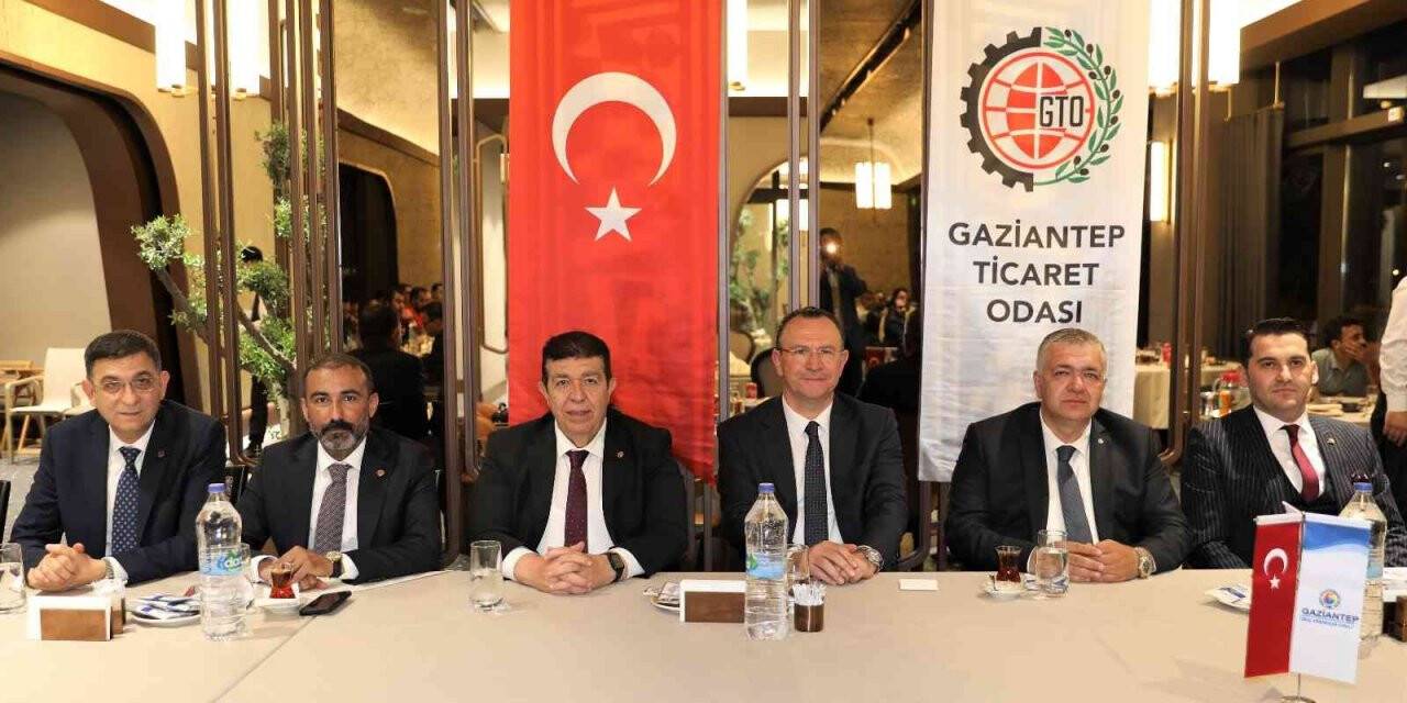 İşadamı Topçuoğlu deneyimlerini paylaştı