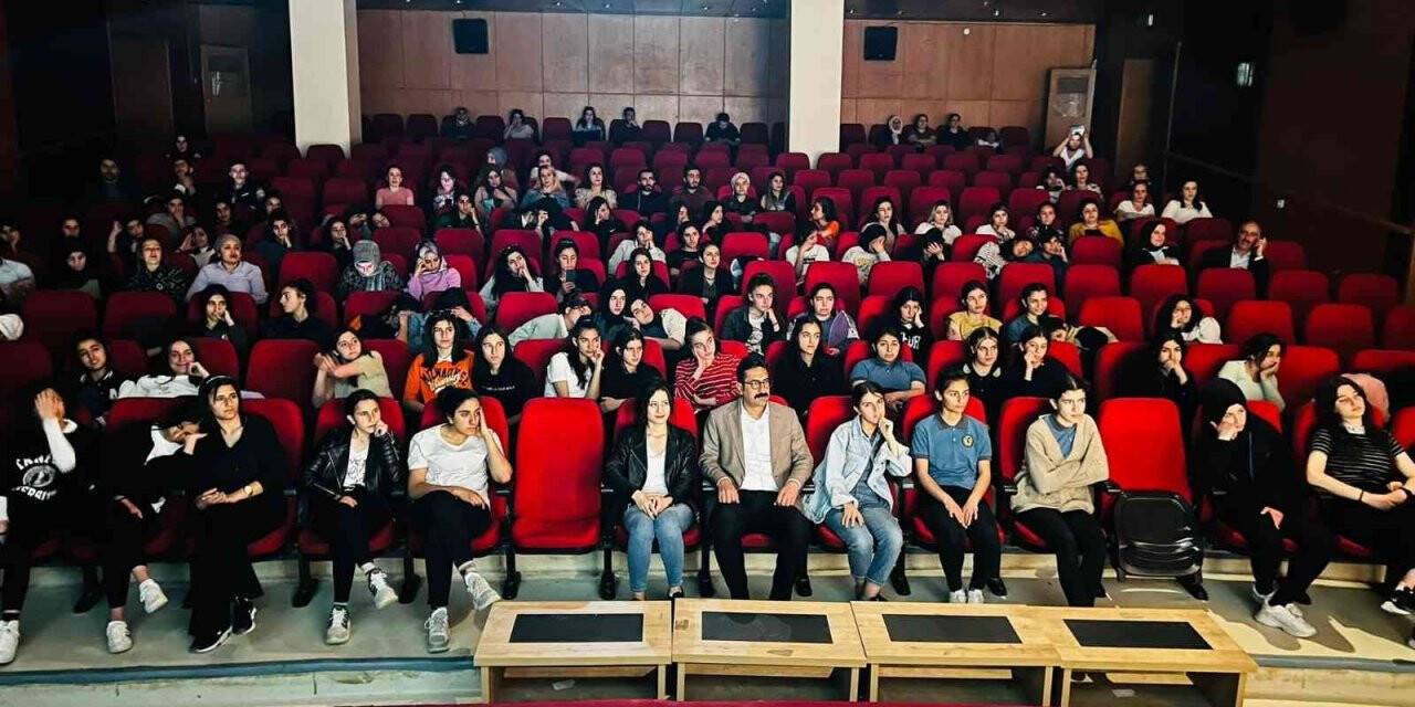 Hakkari’de  ’Türk Mutfağı Haftası’ konulu söyleşi