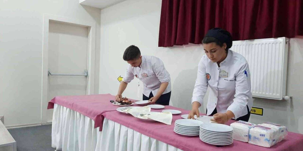 Aydın’da öğrenciler “Glütensiz yemek Yarışması’nda” hünerlerini sergiledi