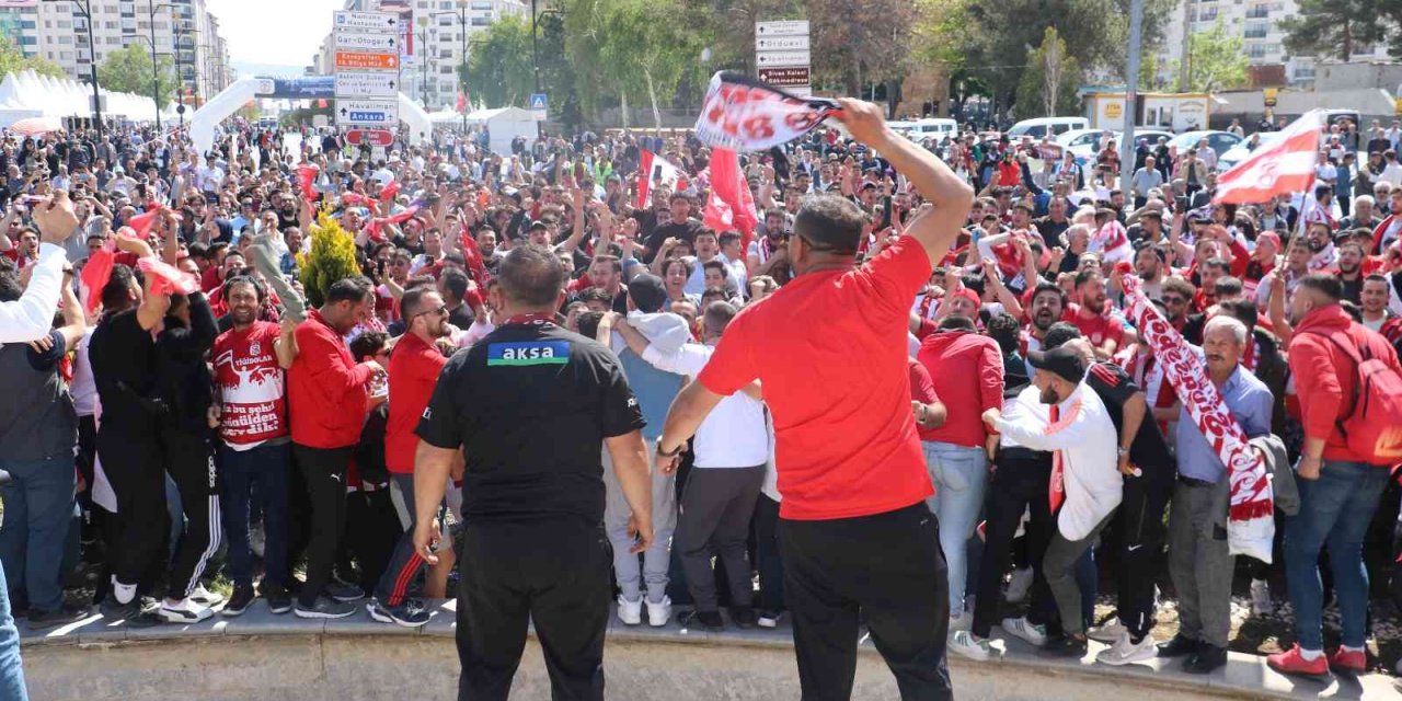 Sivas’ta kupa coşkusu bugün de devam etti