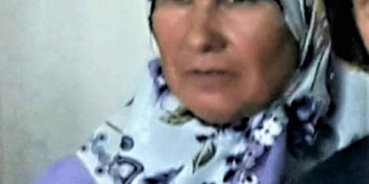 Babasıyla aynı kaderi paylaşan kadın çiftçi son yolculuğuna uğurlandı