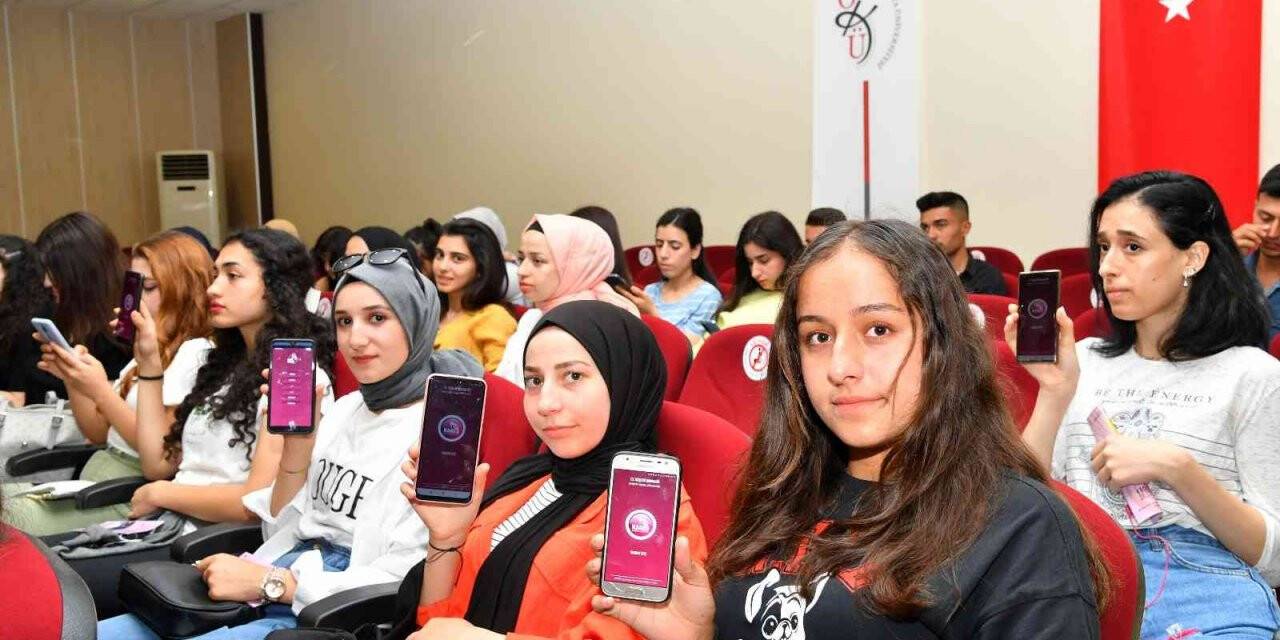 Üniversite öğrencilerine KADES uygulaması tanıtıldı