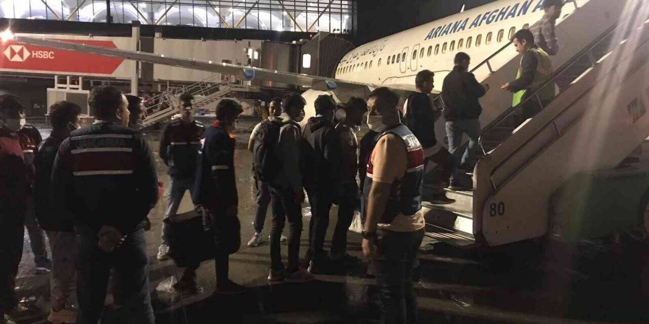 Aydın’da 506 düzensiz göçmen sınır dışı edildi