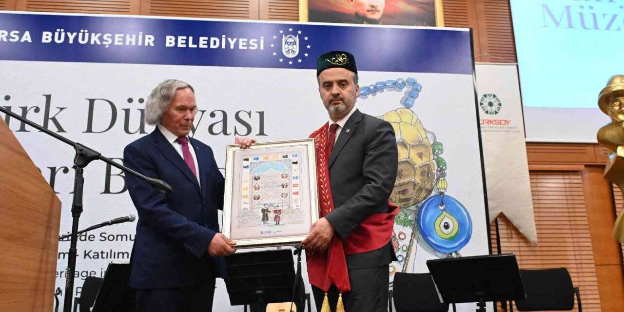 Başkan Aktaş’a fahri profesörlük