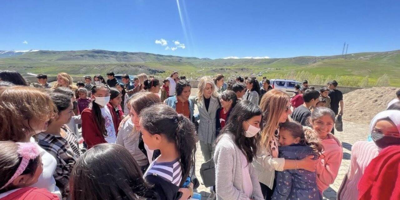 Girişimci iş kadınları, Ağrılı öğrencilerle bir araya geldi