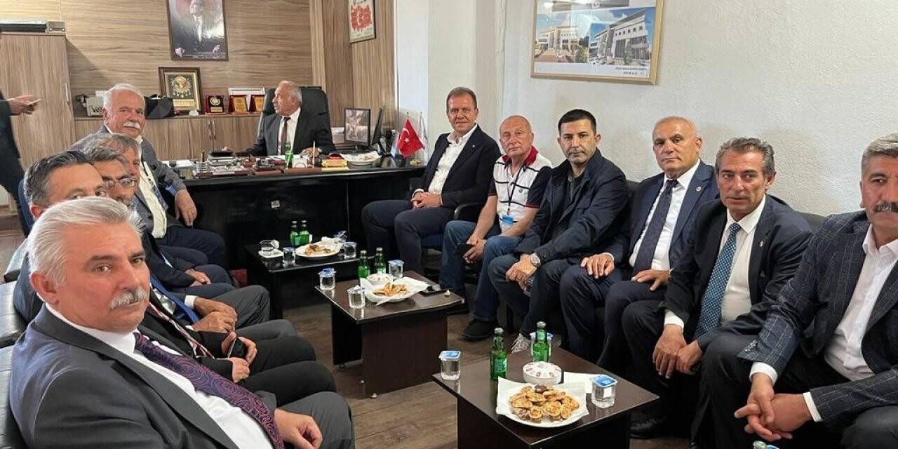 Başkan Ömer Günel Belediye Başkanları Toplantısı için Van’da
