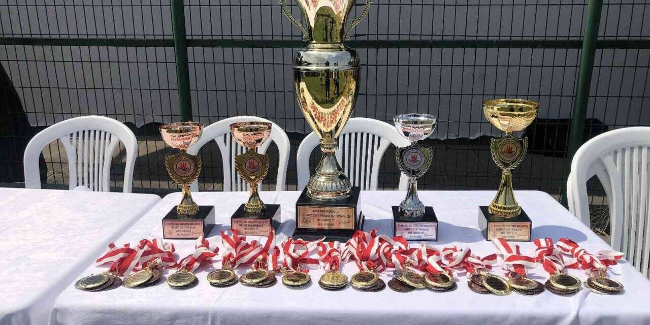 500 Pehlivan Kağıthane’de er meydanına çıktı