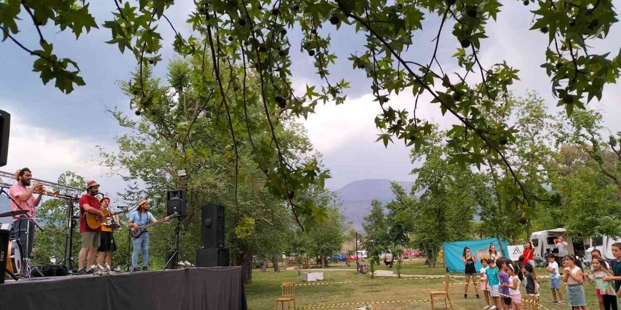 Köyceğizli çocuklar gönüllerince eğlendi