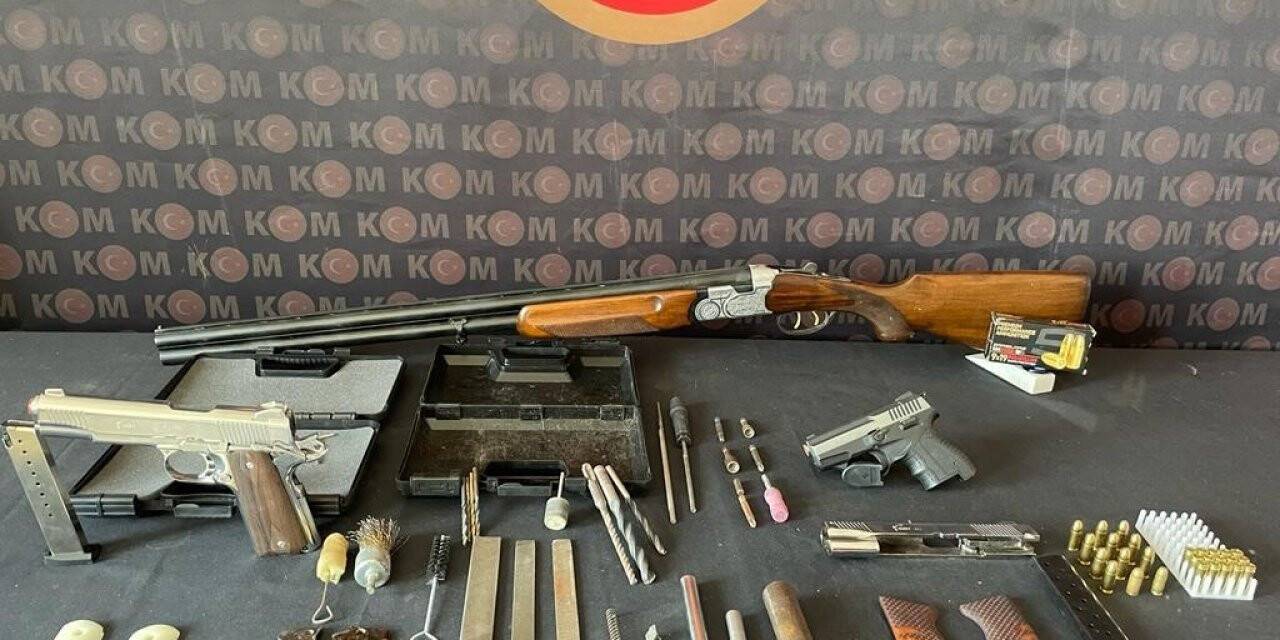 Oto ekspertiz görünümlü silah atölyesine polis baskını