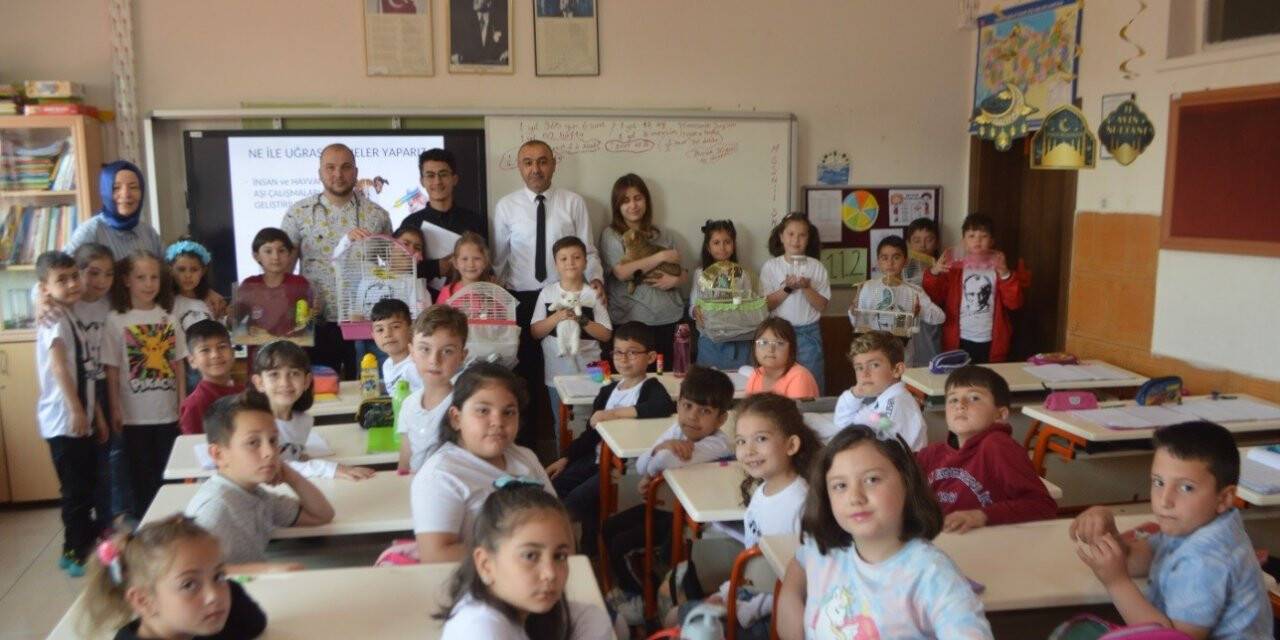 Çocuklara hayvan sevgisi aşılanıyor
