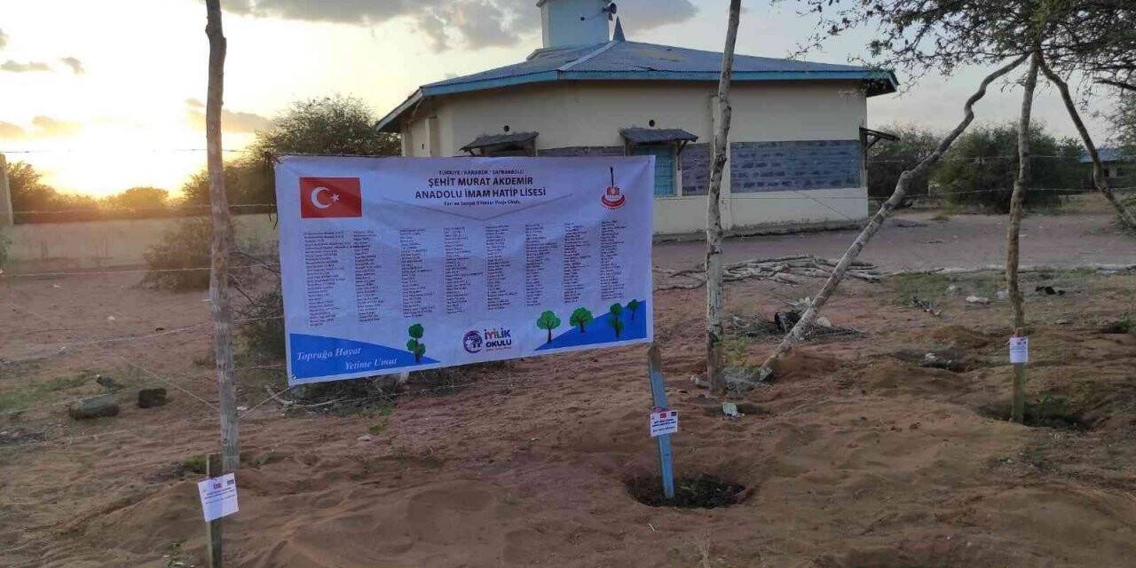 Lise öğrencilerinden Kenya’ya fidan desteği