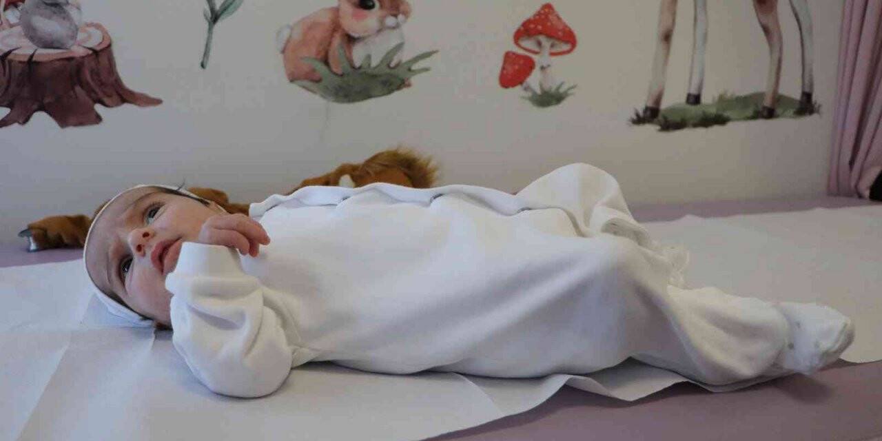 Yemek borusu olmadan doğan bebeğe doktordan hayati dokunuş