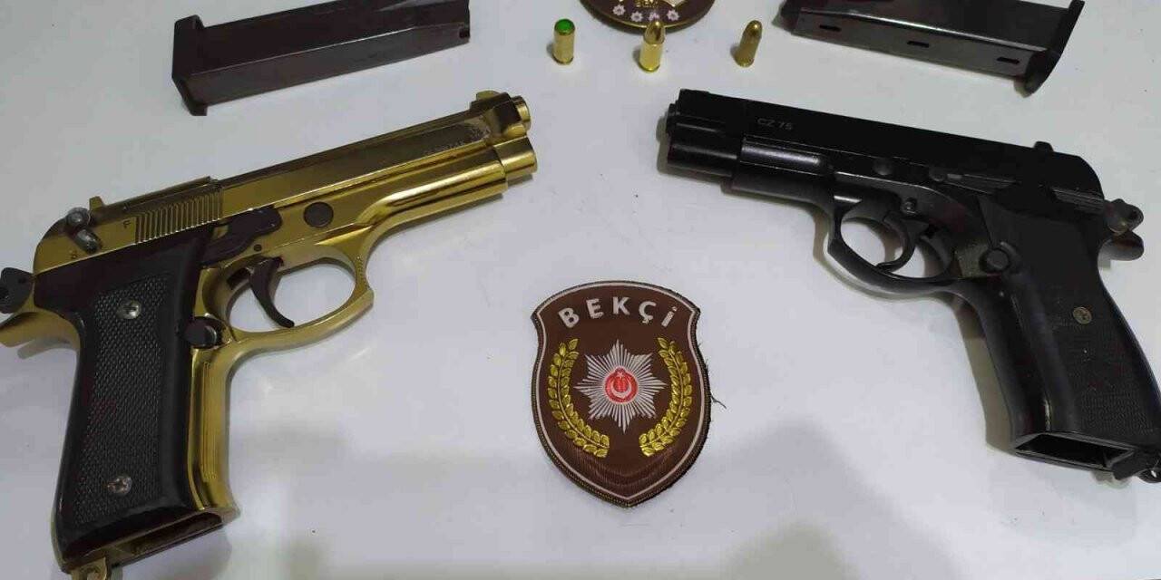 Bekçilerden kaçan şüpheli, 2 tabancayla yakalandı