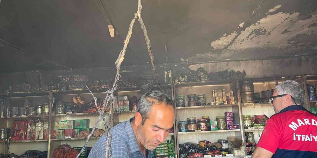 Mardin’de market yandı