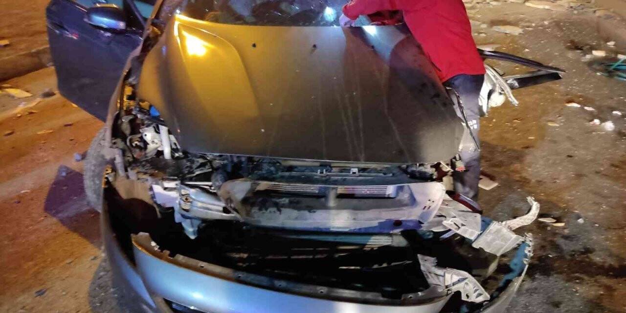 Burhaniye terminal kavşağında kaza: 3 yaralı