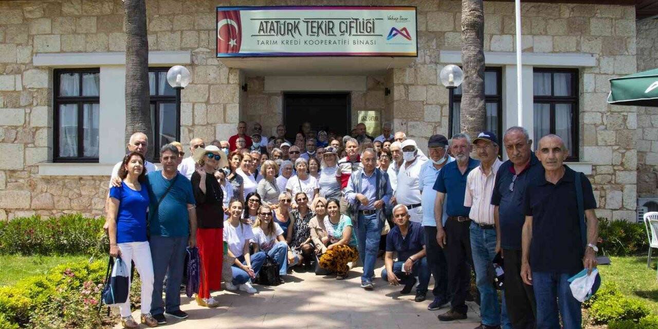 Emekliler Gazi Çiftliğinde bir araya geldi